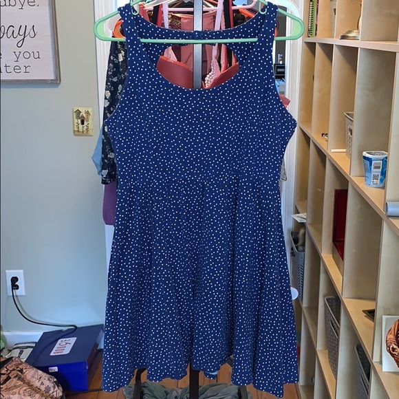 LC keyhole dress - Picture 2 of 4